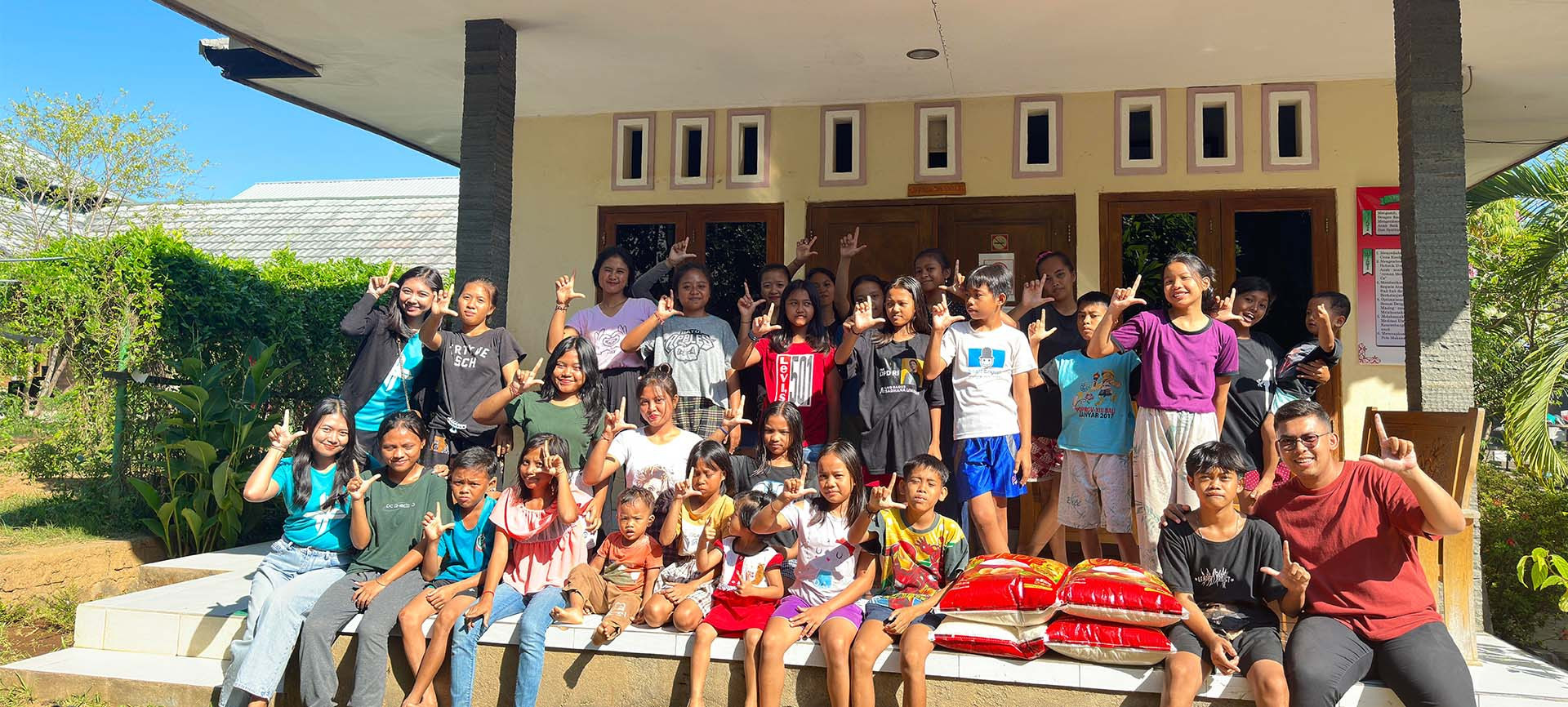 Bank Lestari Bali (BPR) Tutup Akhir Tahun 2023 dengan Berbagi