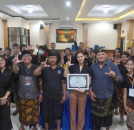 BULAN GIZI NASIONAL, LESTARI GROUP SALURKAN 5,5 TON BERAS